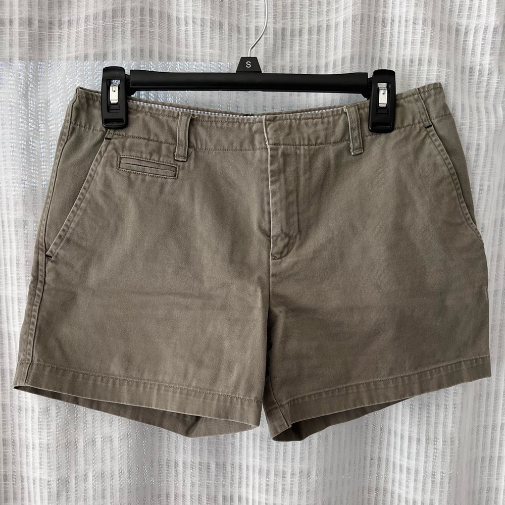 Tommy Hilfiger sage green shorts!